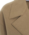 Cappotto con spalle a goccia in lana pressata #beige