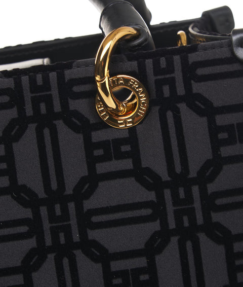 Borsa a mano in velluto con charms #nero