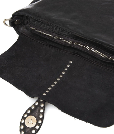 Pochette in pelle martellata #nero