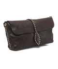 Pochette in pelle martellata #marrone