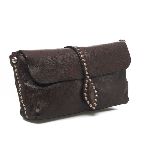 Pochette in pelle martellata #marrone