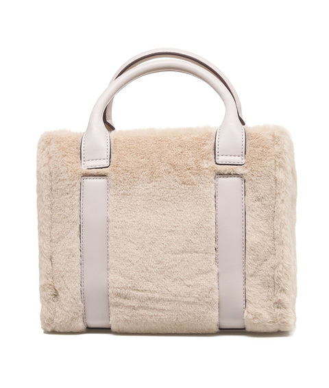 Borsa in pelliccia sintetica con dettaglio logo #beige