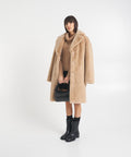 Cappotto in eco pelliccia 'Camille Cocoon' #beige