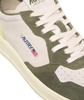 Sneakers in pelle scamosciata 'Medalist Low' #verde